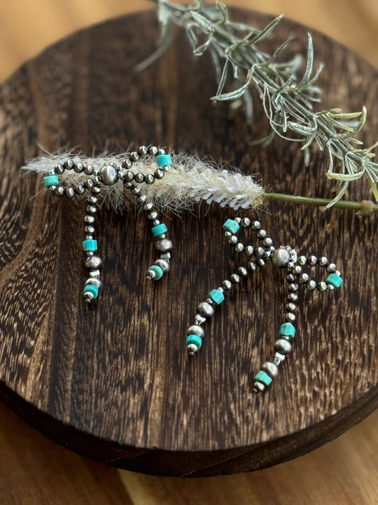 Navajo pearl bow studs