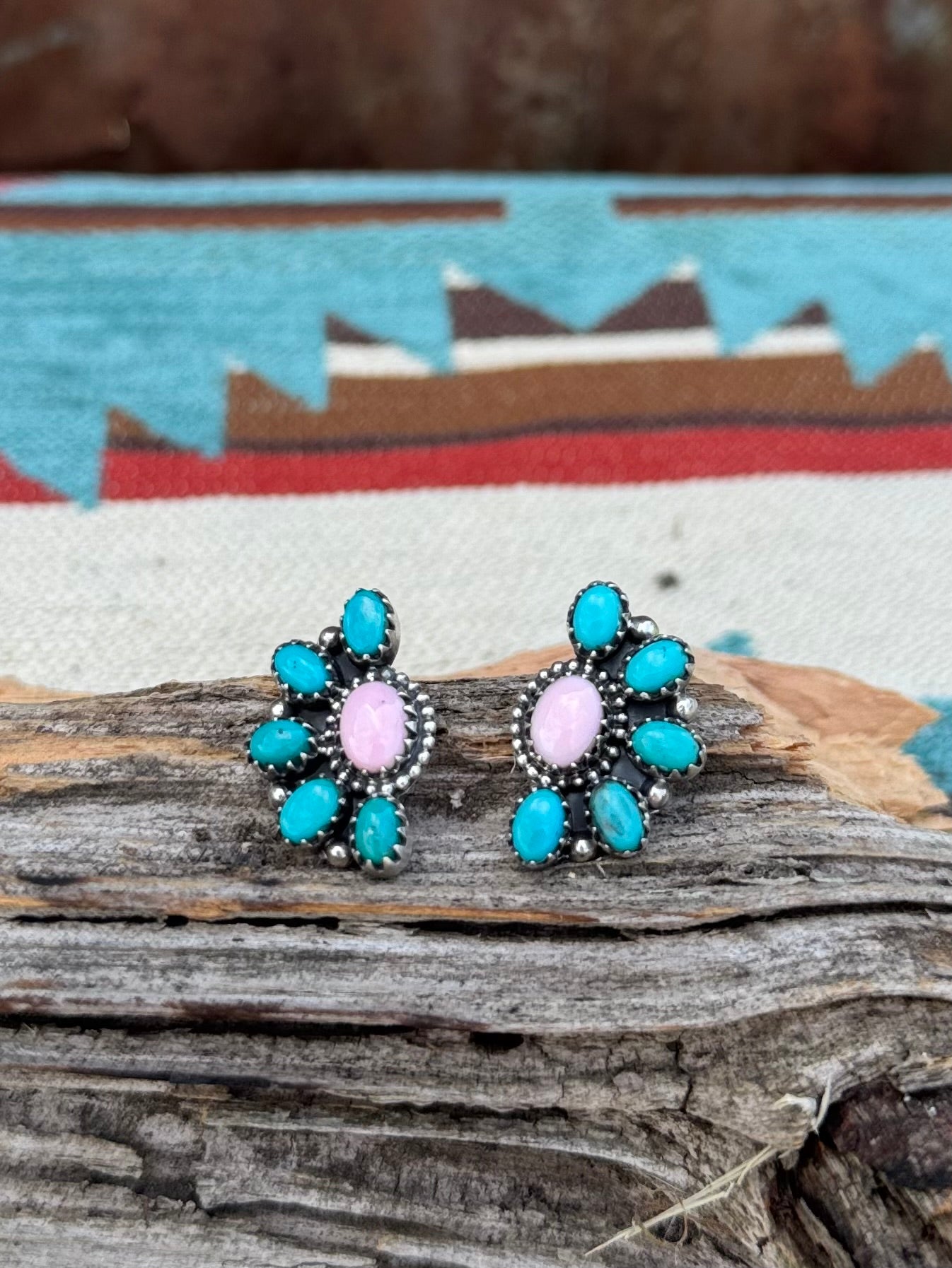 Conch & Turquoise 1/2 clusters