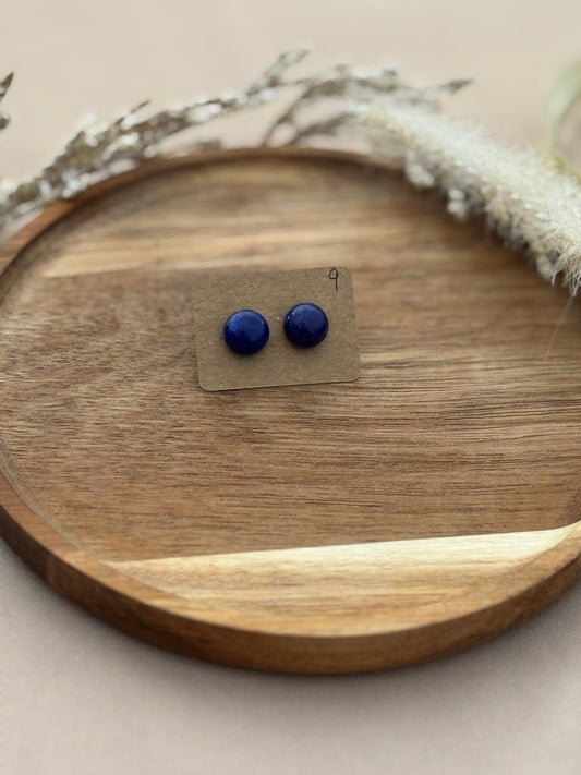 Lapis studs