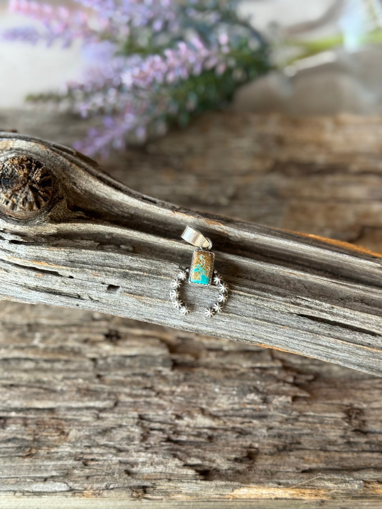 Naja pendant