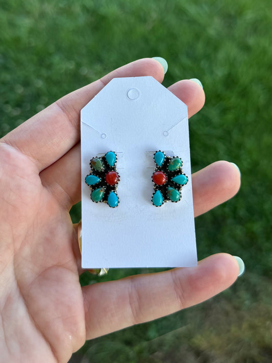 Coral and turquoise 1/2 clusters
