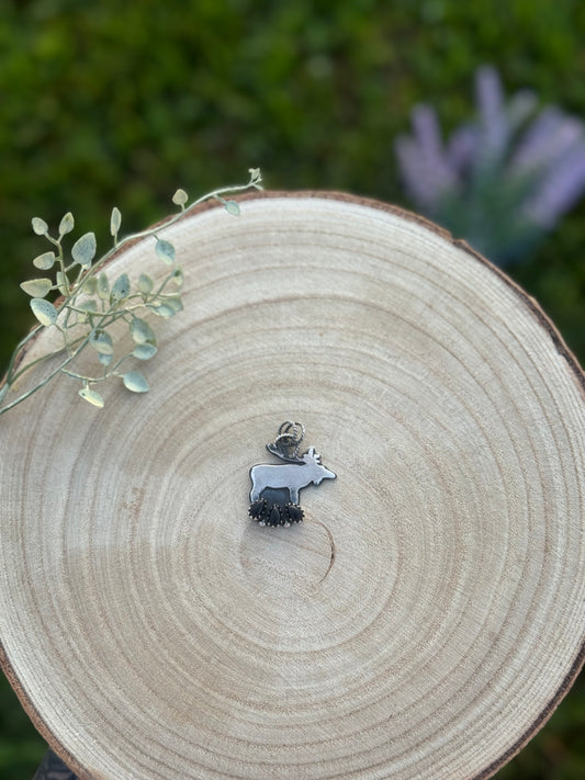 Moose pendant